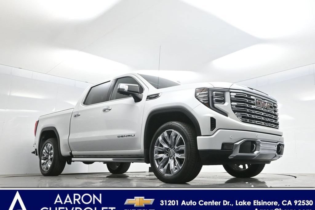 Used 2023 GMC Sierra 1500 Denali w/ Denali Reserve Package AWD/4WD image 2