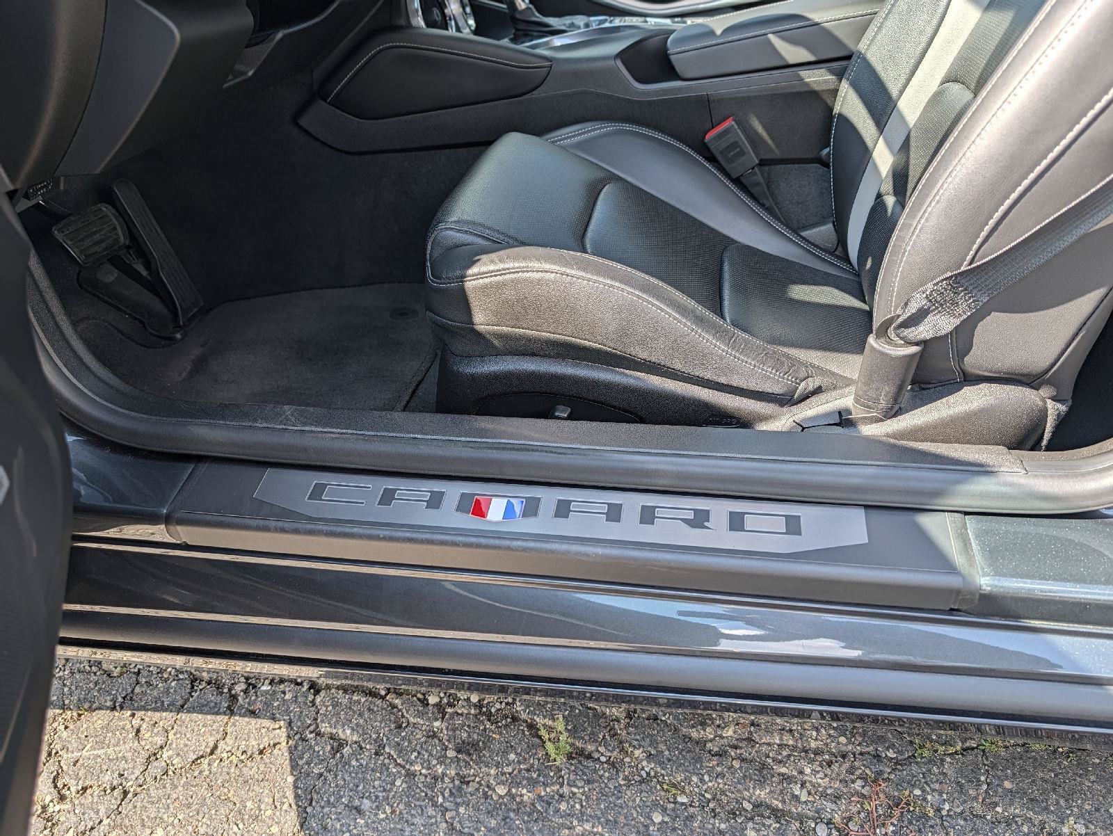 Used 2018 Chevrolet Camaro SS RWD image 40