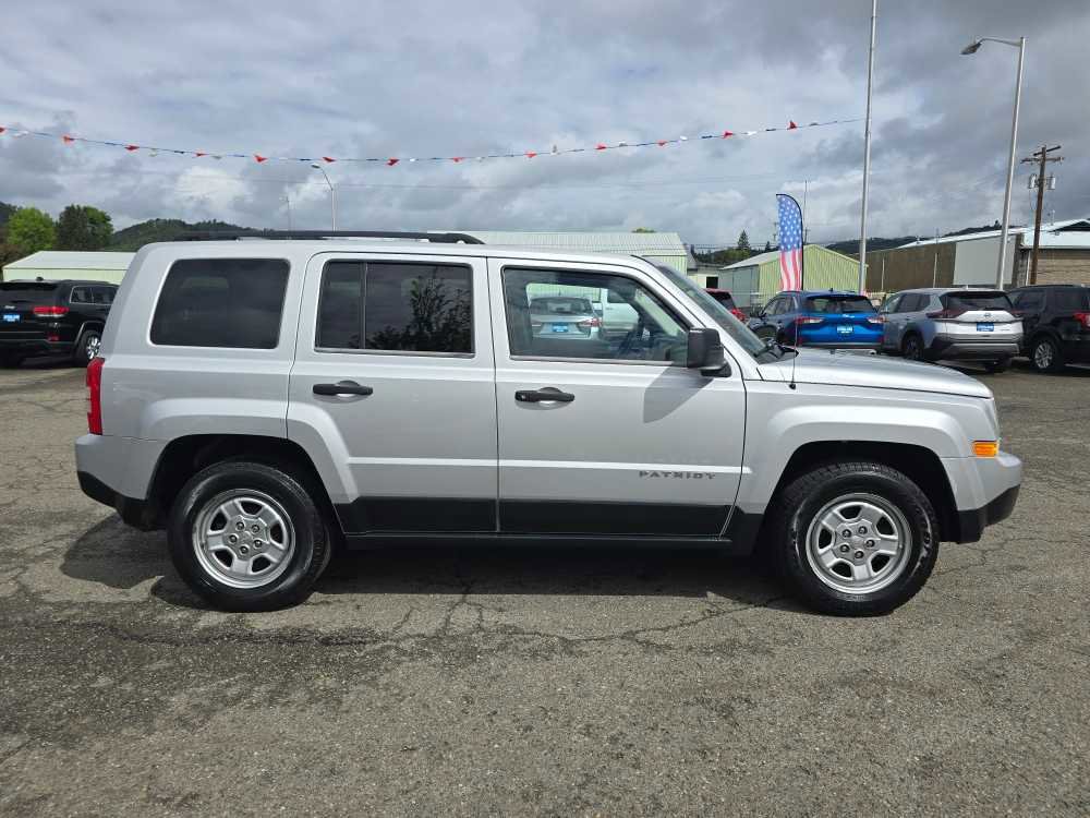 Used 2011 Jeep Patriot Sport FWD image 6