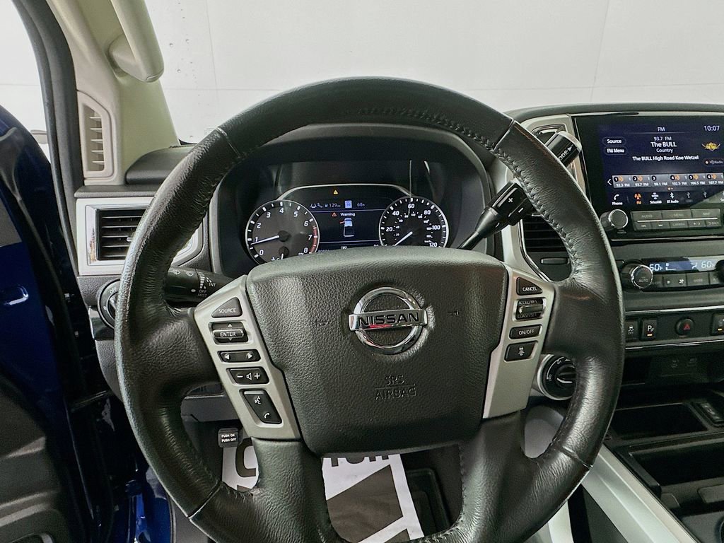 Used 2021 Nissan Titan SV w/ SV Convenience Package image 11