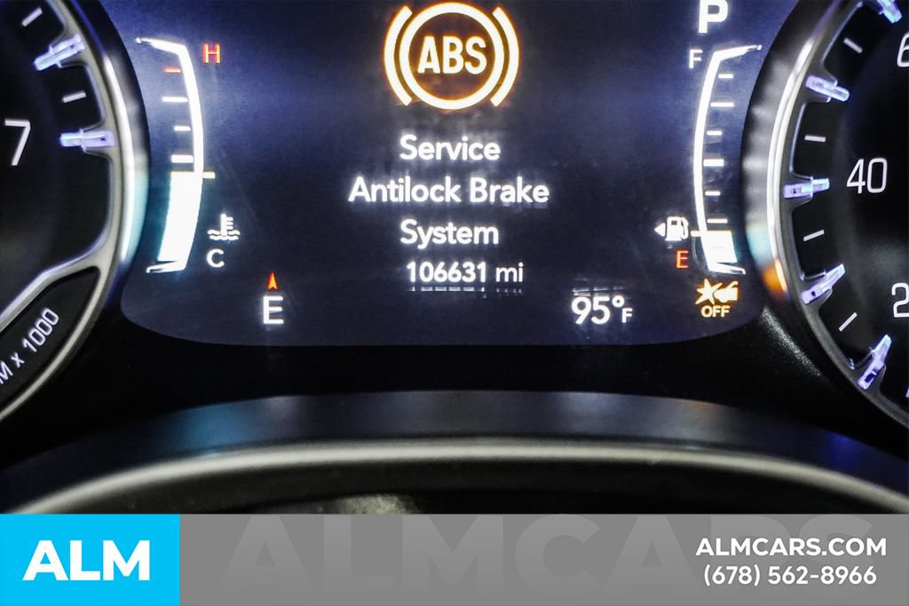 Used 2023 Chrysler Pacifica Touring-L FWD image 46