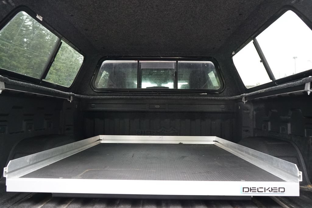 Used 2022 Chevrolet Silverado 1500 High Country AWD/4WD image 32