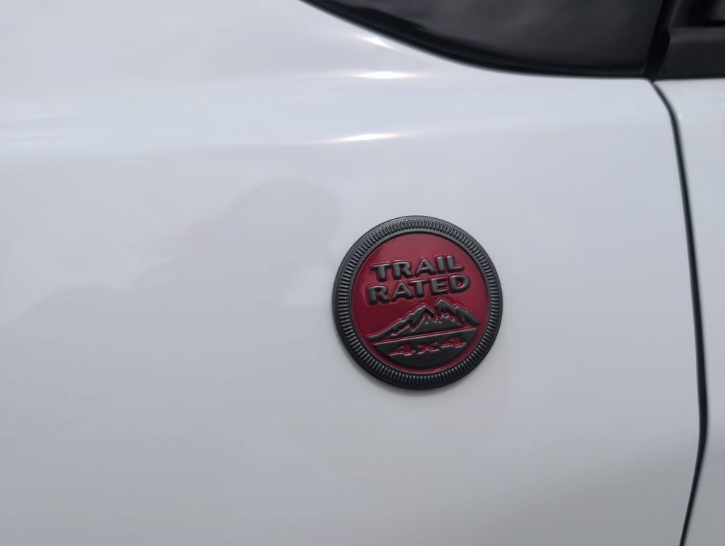 Used 2025 Jeep Compass Trailhawk AWD/4WD image 19