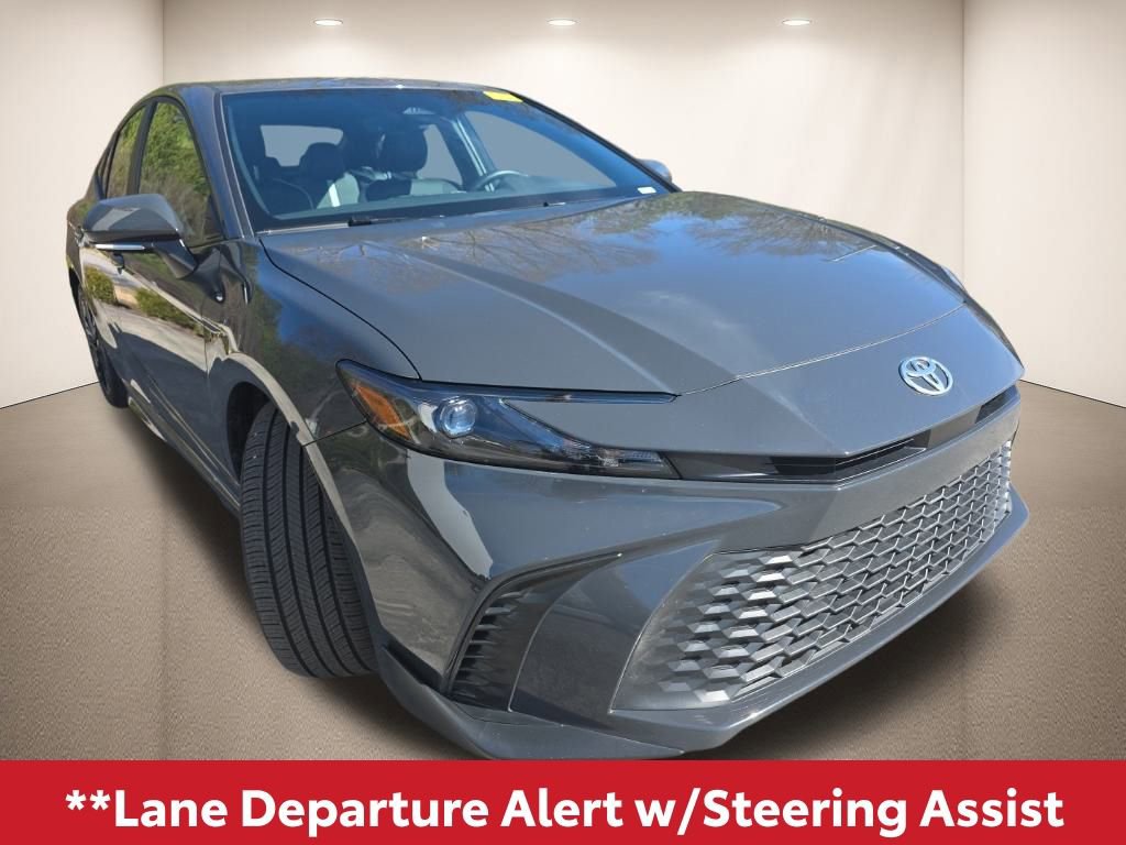 Used 2025 Toyota Camry SE w/ Convenience Package image 10