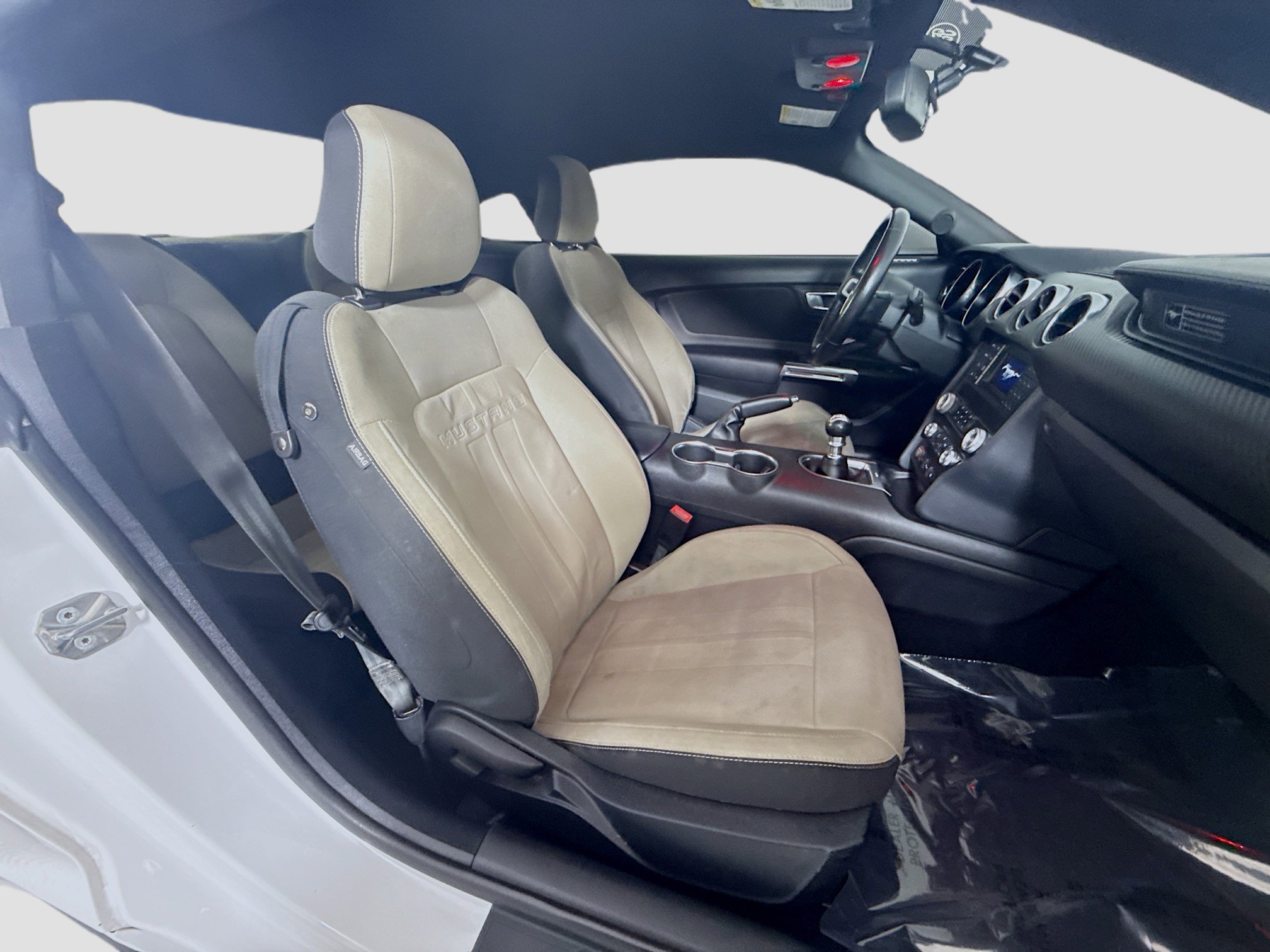 Used 2020 Ford Mustang EcoBoost w/ Black Accent Package image 27