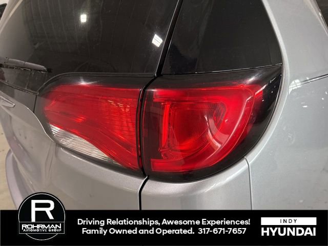 Used 2018 Chrysler Pacifica Touring-L image 11