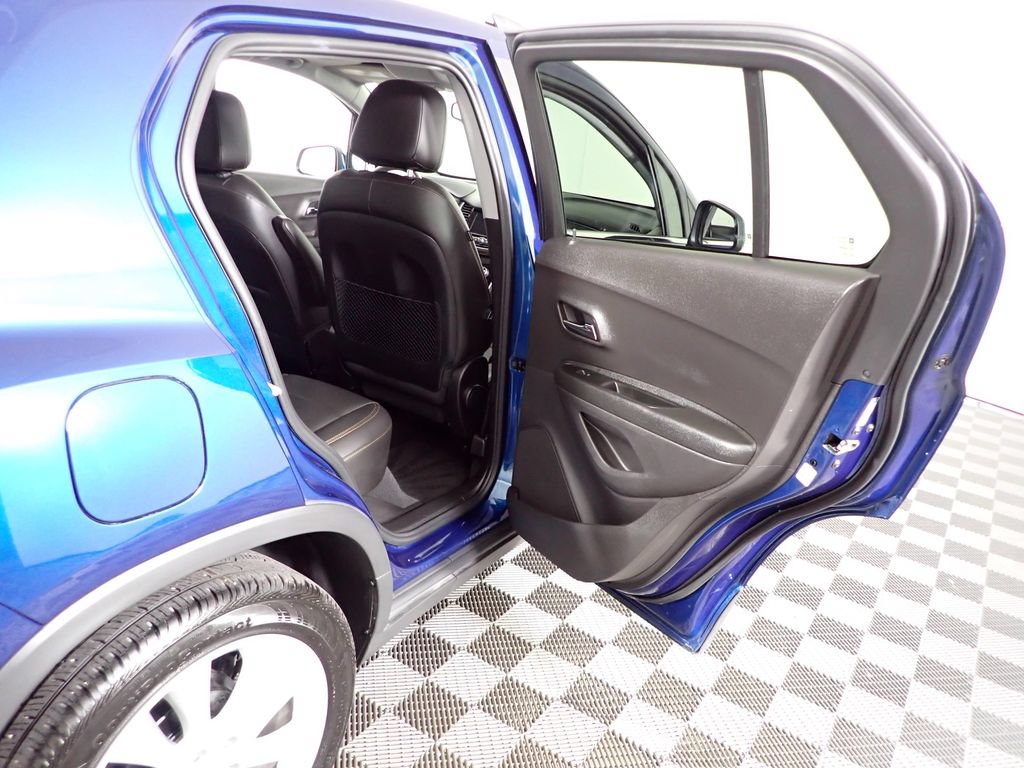 Used 2020 Chevrolet Trax Premier w/ LPO, Protection Package FWD image 37