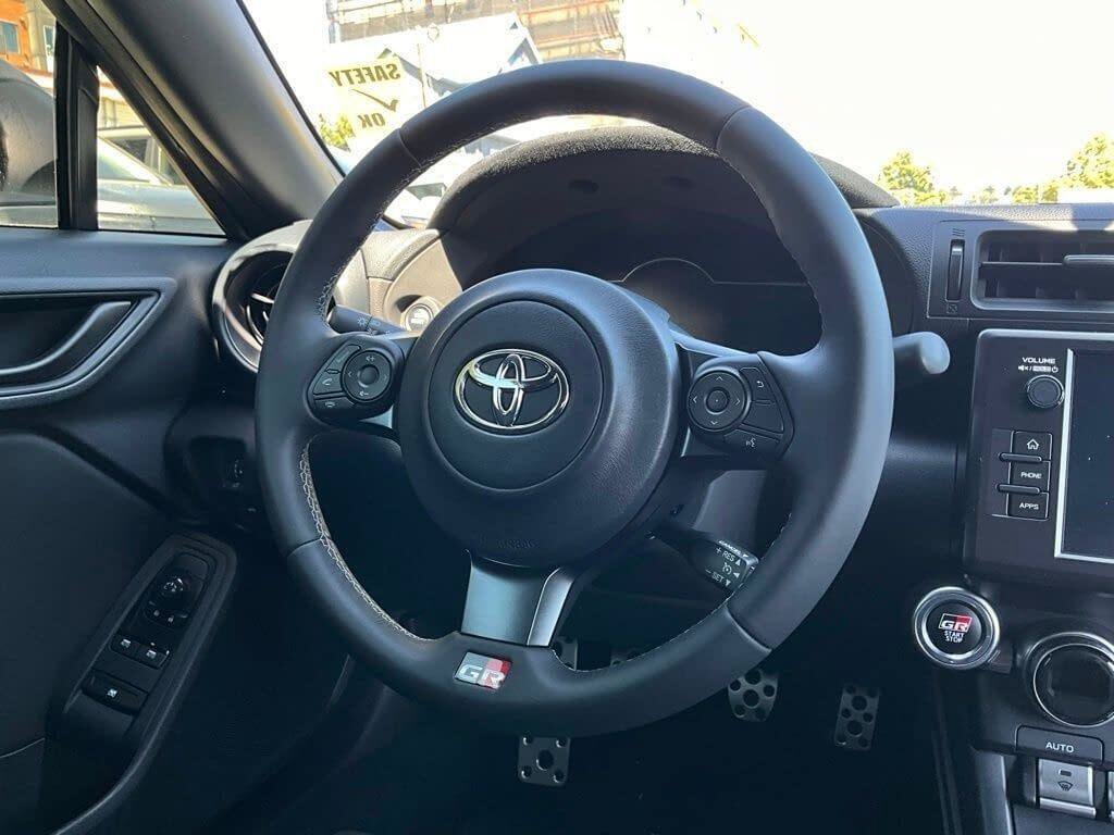 Used 2023 Toyota GR86 Premium w/ ALL Weather Mat Package (TMS) RWD image 19