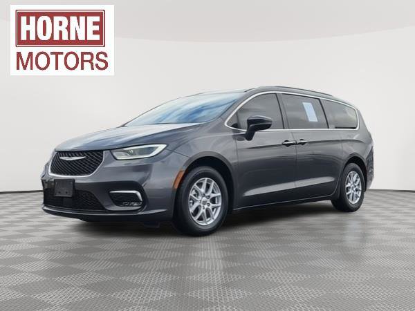 Used 2021 Chrysler Pacifica Touring-L image 2