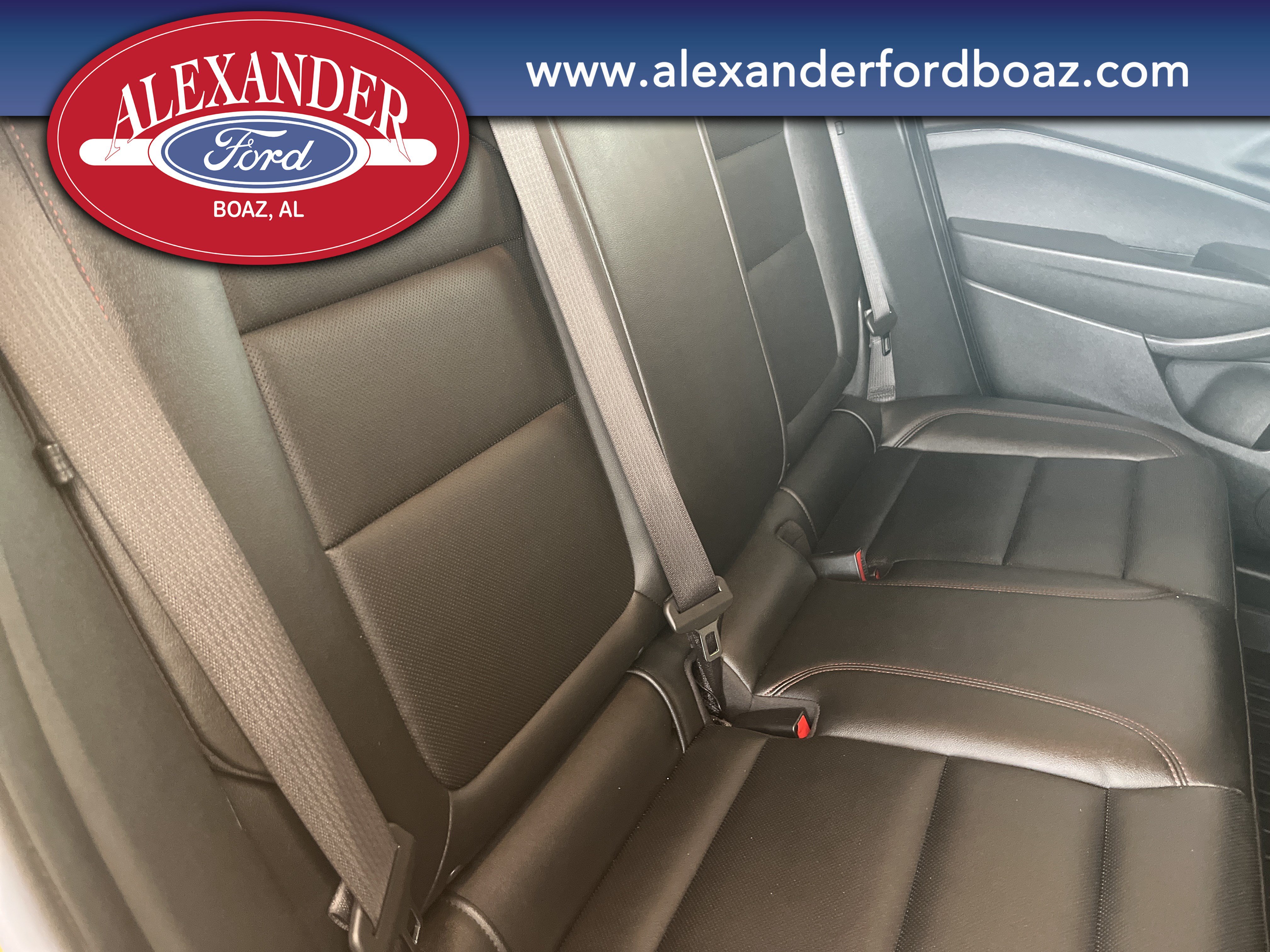 Used 2025 Chevrolet Trax RS w/ Sunroof Package FWD image 17
