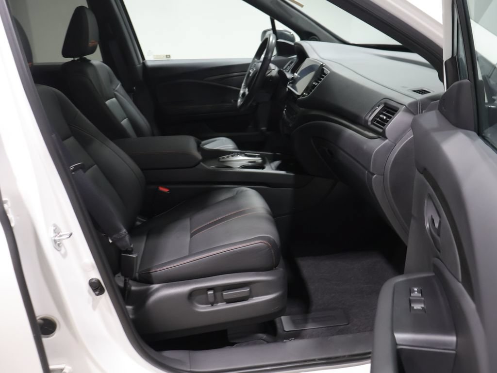 Used 2025 Honda Ridgeline TrailSport image 22