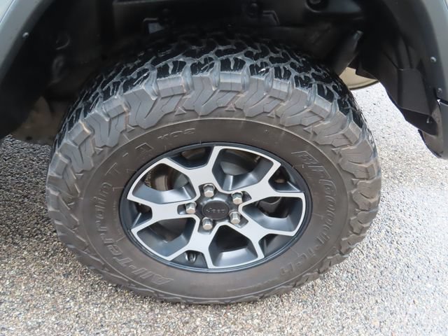 Used 2022 Jeep Wrangler Unlimited Rubicon w/ Steel Bumper Group AWD/4WD image 17