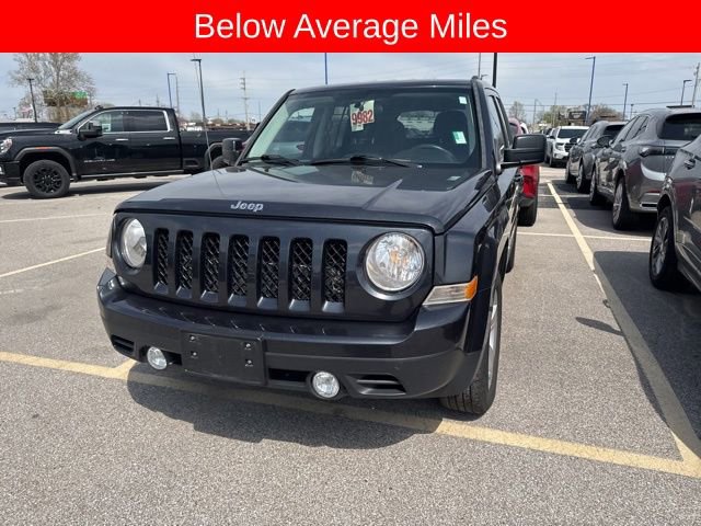 Used 2014 Jeep Patriot Latitude image 2
