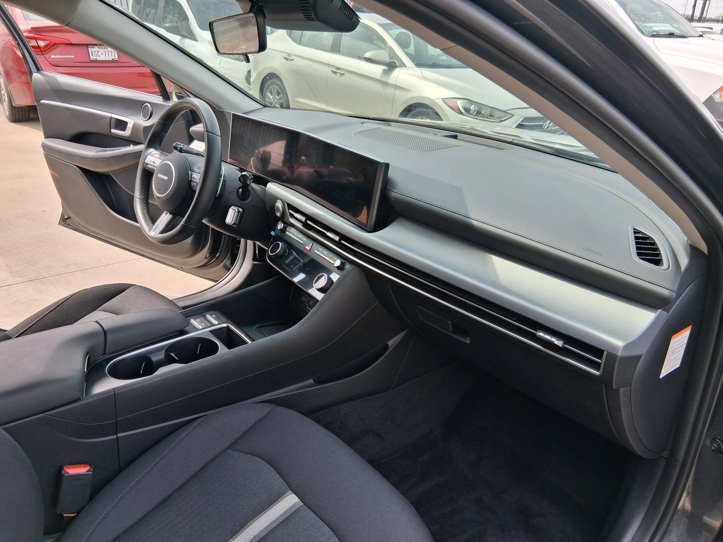 Used 2025 Hyundai Sonata SEL FWD image 39
