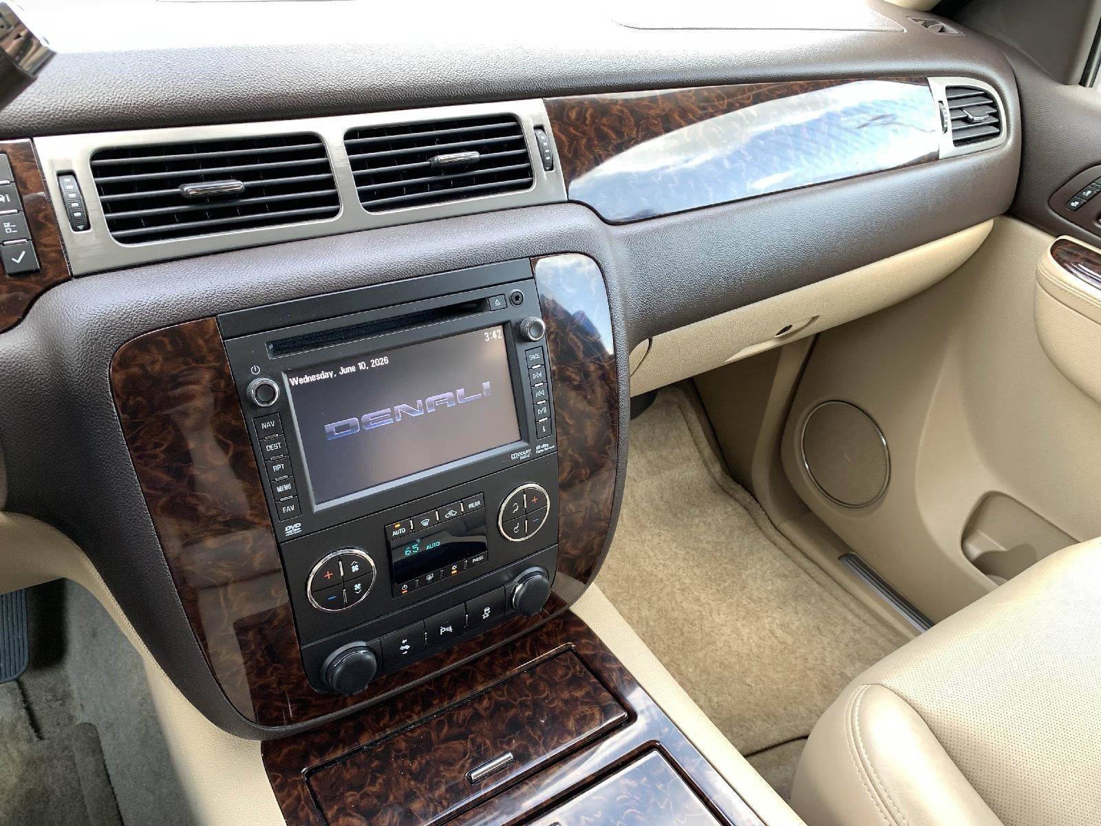 Used 2013 GMC Yukon Denali AWD/4WD image 20