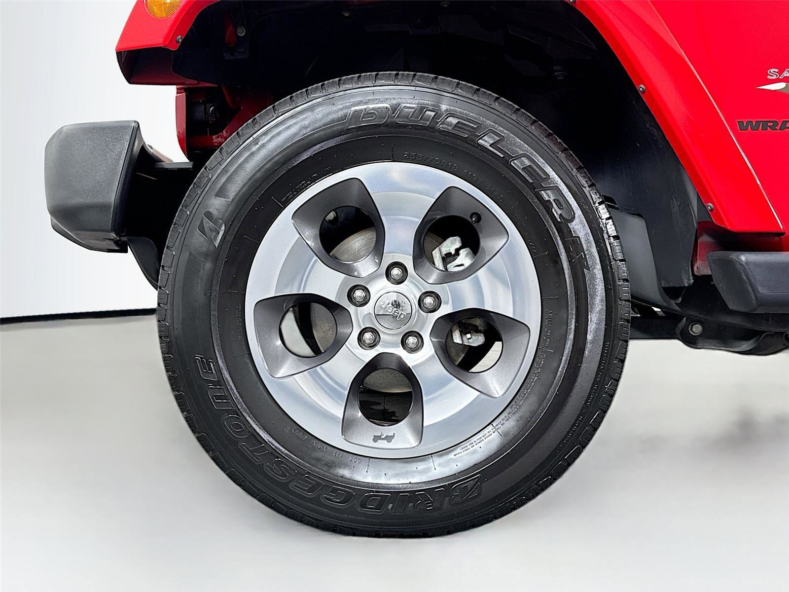 Used 2017 Jeep Wrangler Sahara w/ Connectivity Group image 37