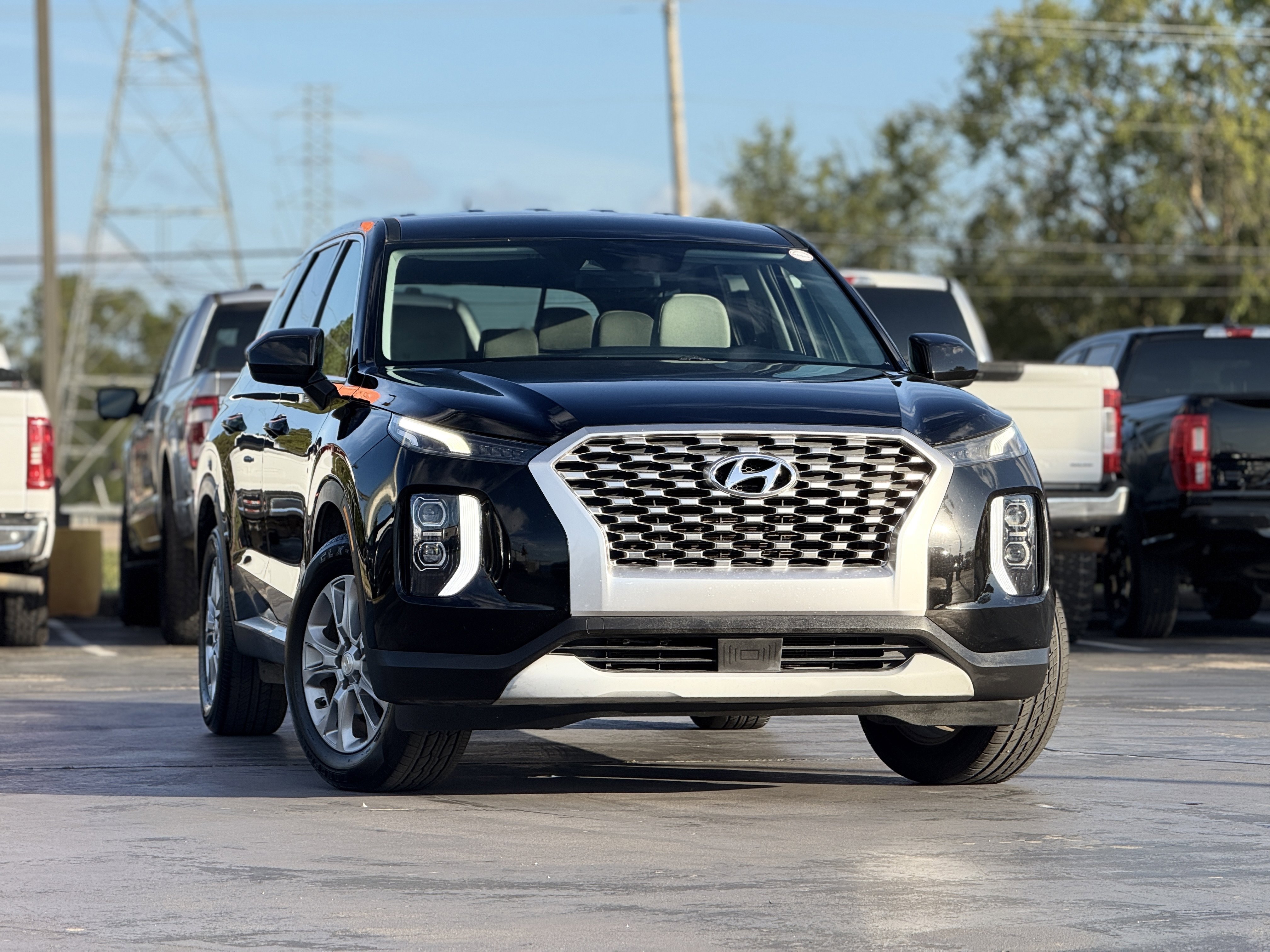 Used 2021 Hyundai Palisade SE image 3