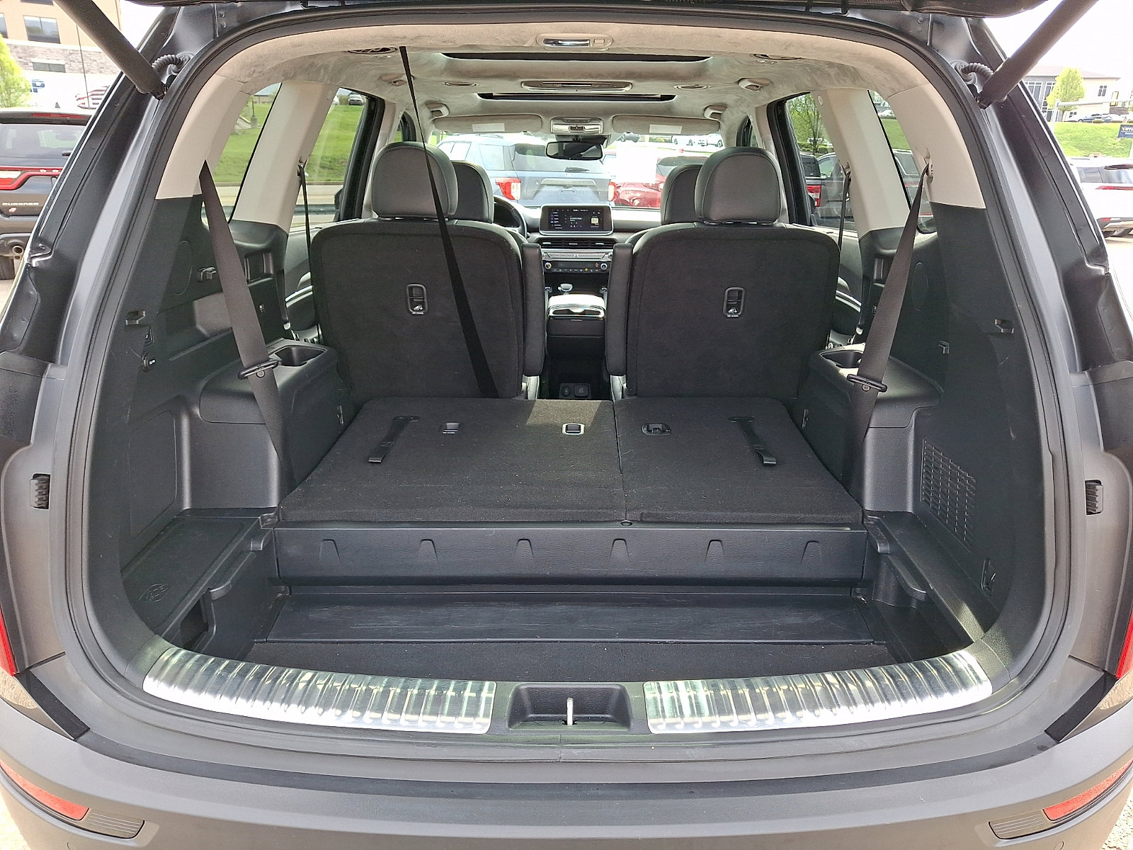 Used 2022 Kia Telluride SX w/ SX Prestige Package image 32