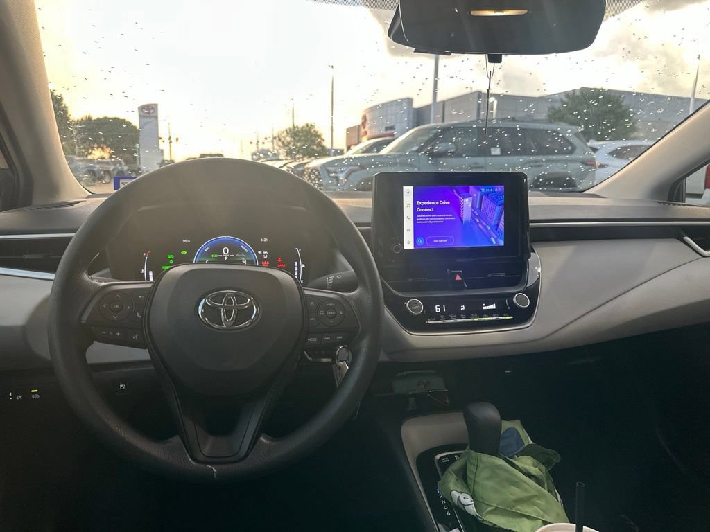 Used 2026 Toyota Corolla LE FWD image 15