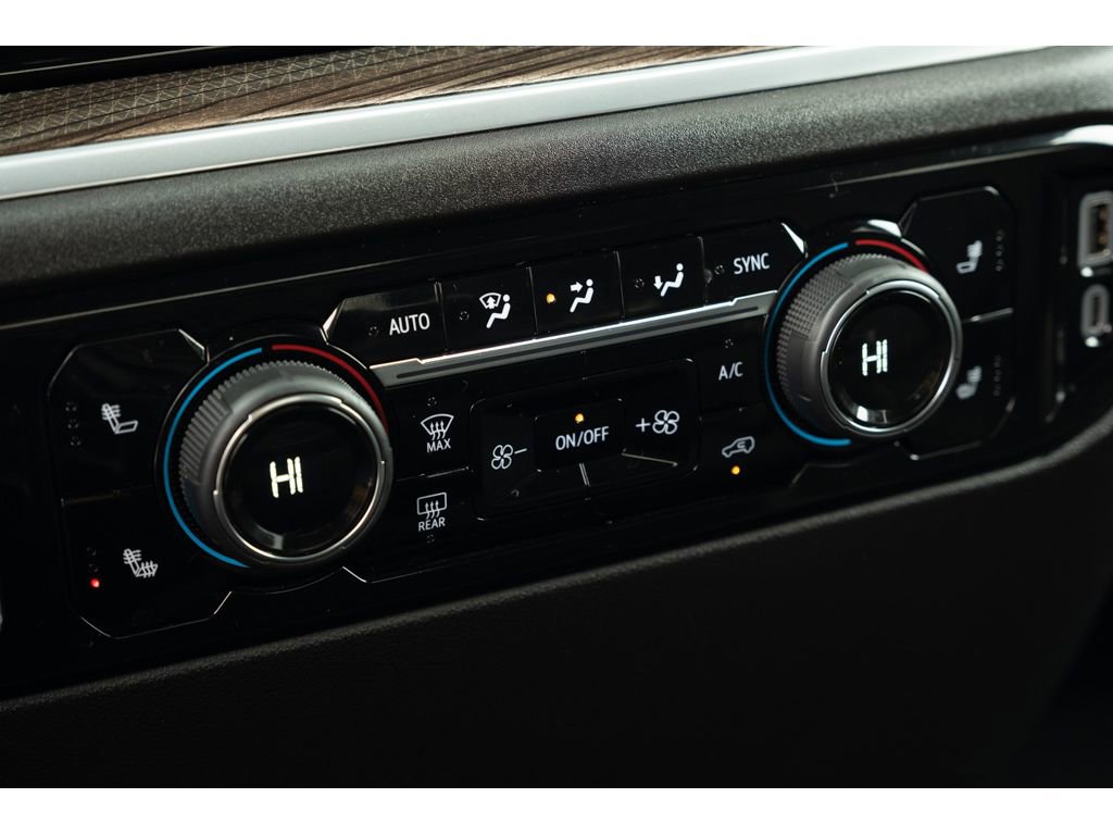 Certified 2025 Chevrolet Silverado 2500 LT w/ Convenience Package image 24