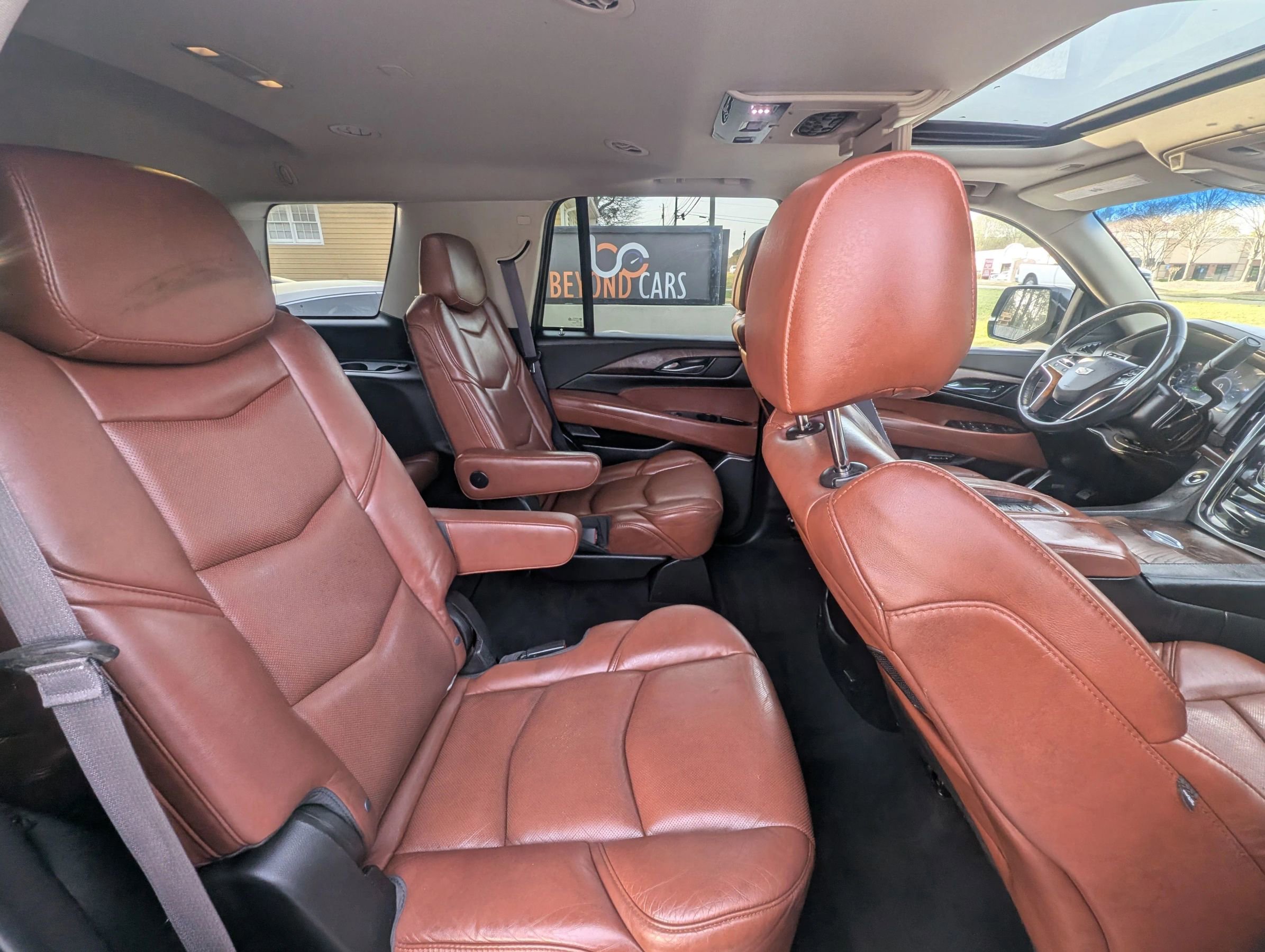 Used 2016 Cadillac Escalade Luxury image 45