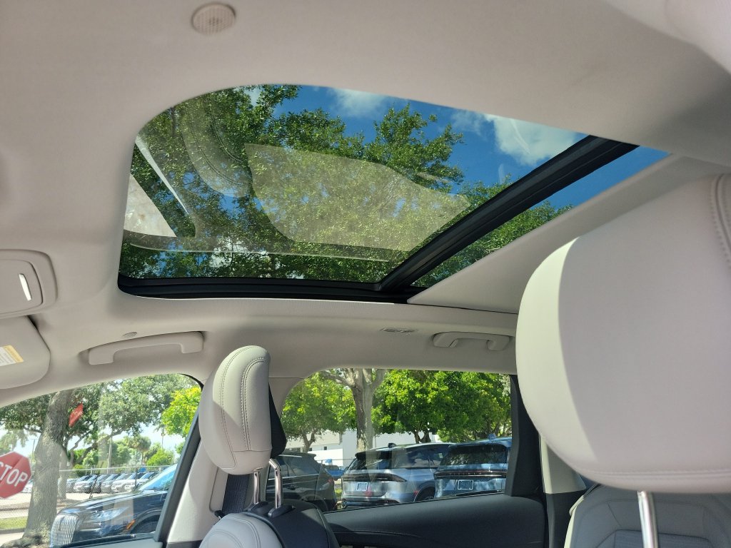 New 2026 Lincoln Nautilus Reserve AWD/4WD image 22