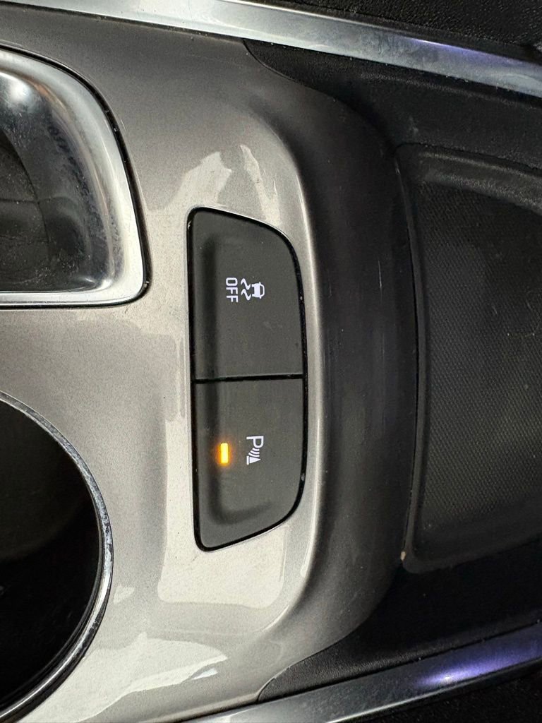 Used 2024 Chevrolet Malibu LT FWD image 28
