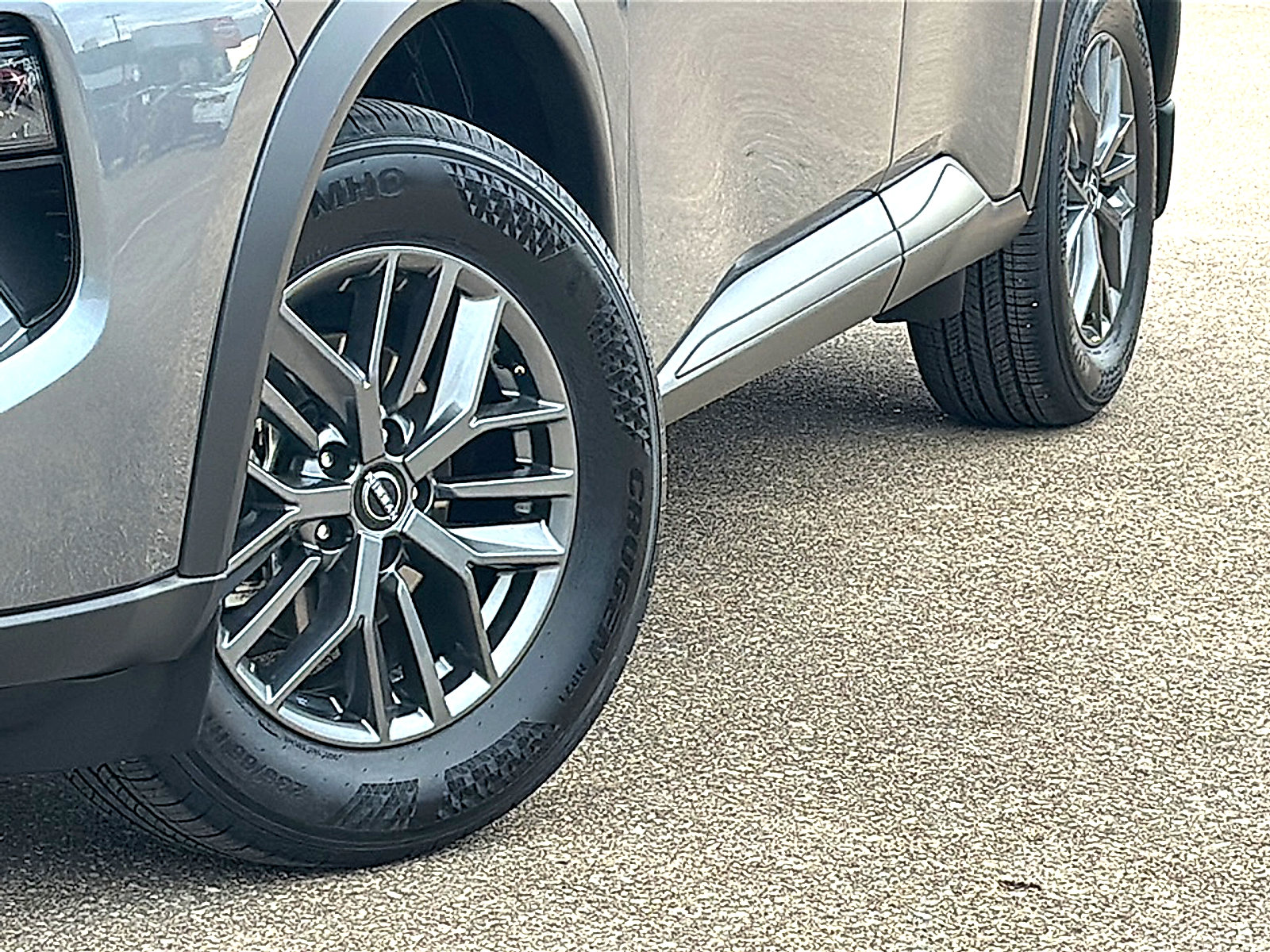 Certified 2025 Nissan Rogue S image 3