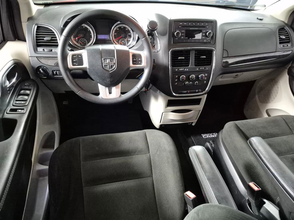 Used 2015 Dodge Grand Caravan SE w/ Quick Order Package 29E SE FWD image 10