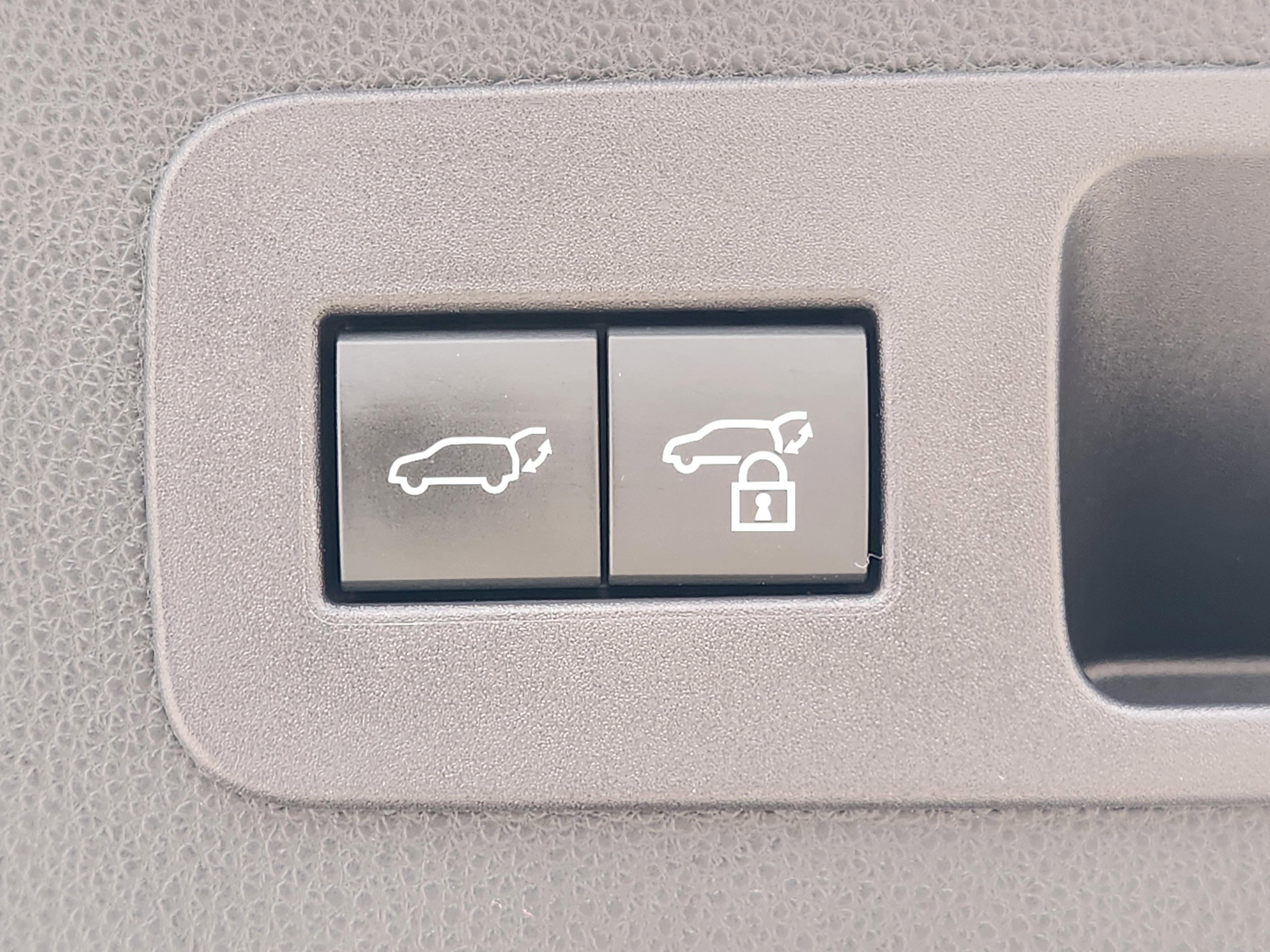 Used 2025 Lexus LX 600 4WD w/ Luxury Package image 43