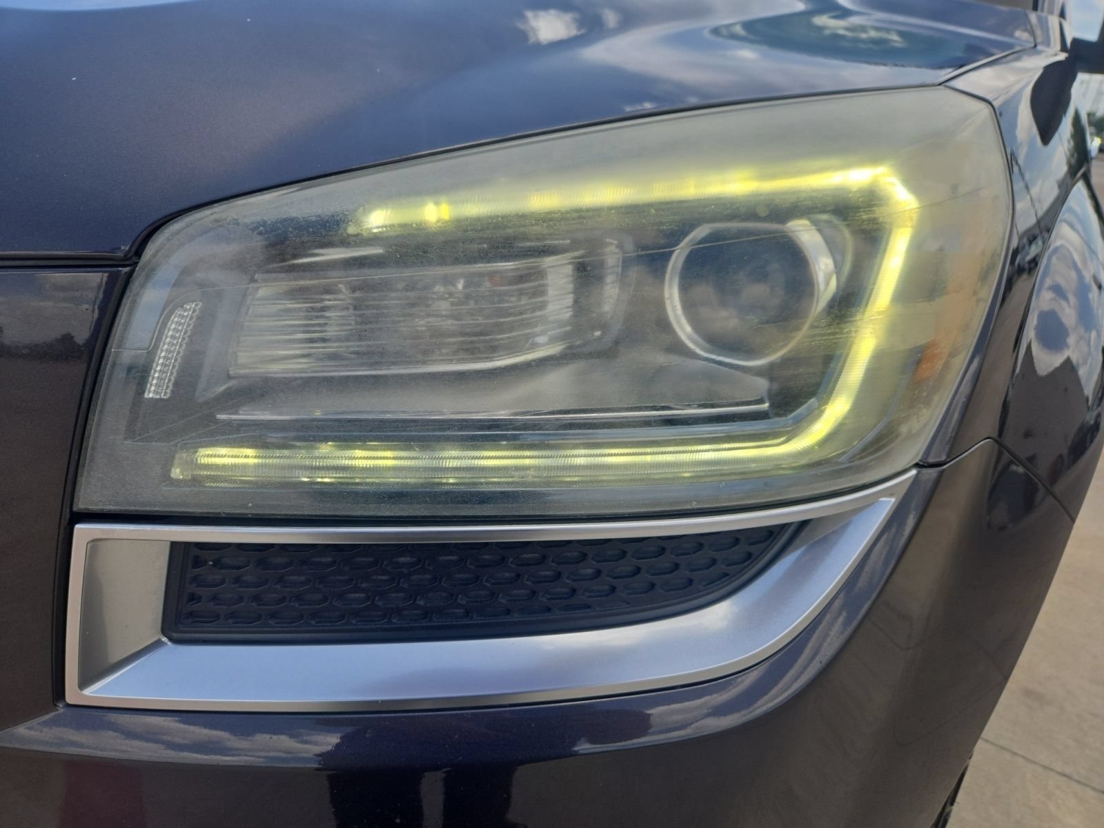 Used 2016 GMC Acadia SLE FWD image 10