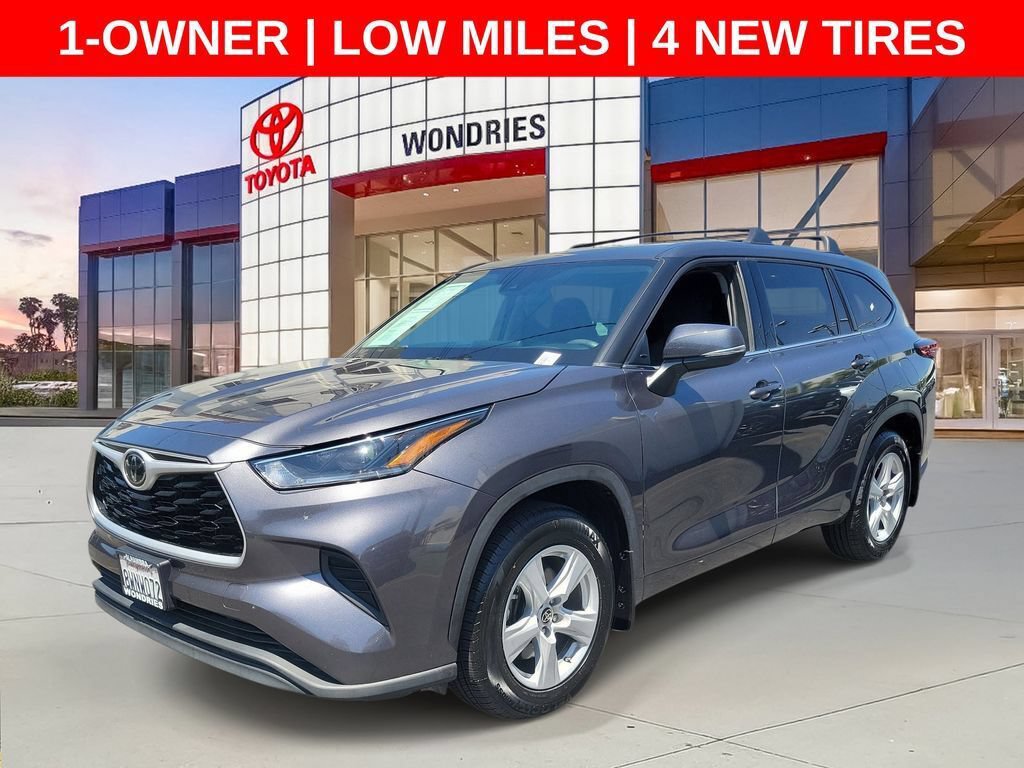 Used 2021 Toyota Highlander L FWD image 2
