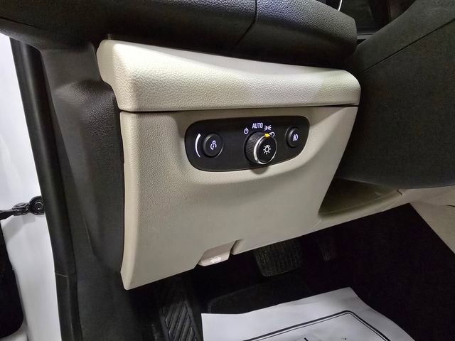 Used 2018 Buick Regal Preferred w/ Sights and Sounds Package AWD/4WD image 16