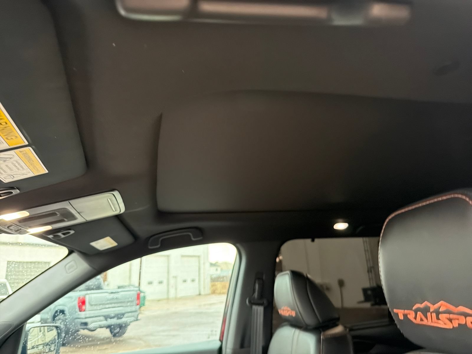 Used 2025 Honda Pilot TrailSport image 15