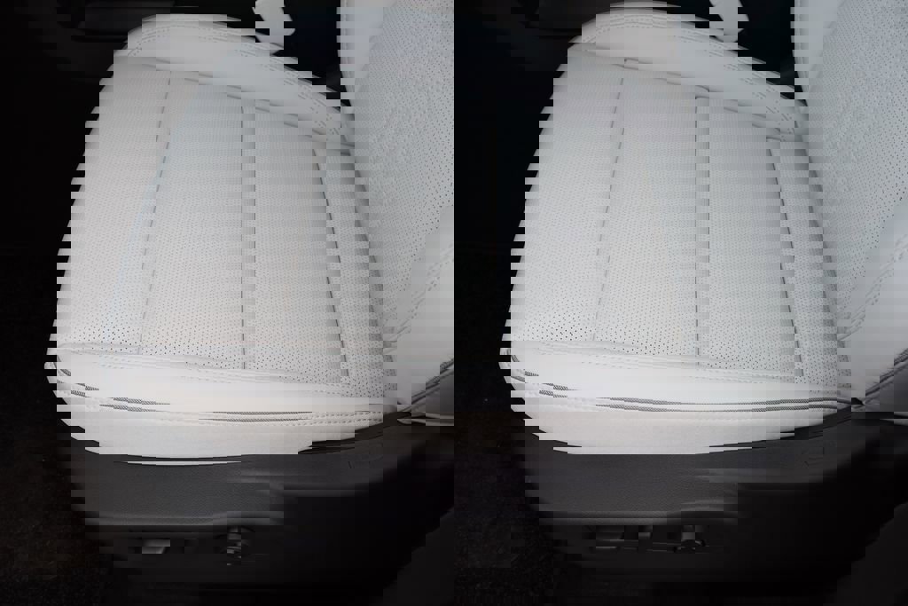 New 2026 Buick Envision Avenir image 17