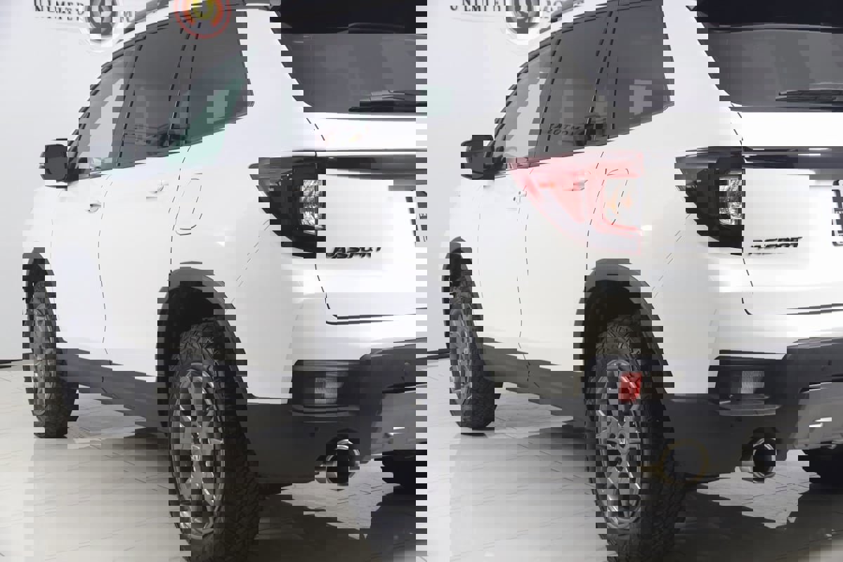 Used 2024 Honda Passport TrailSport image 23