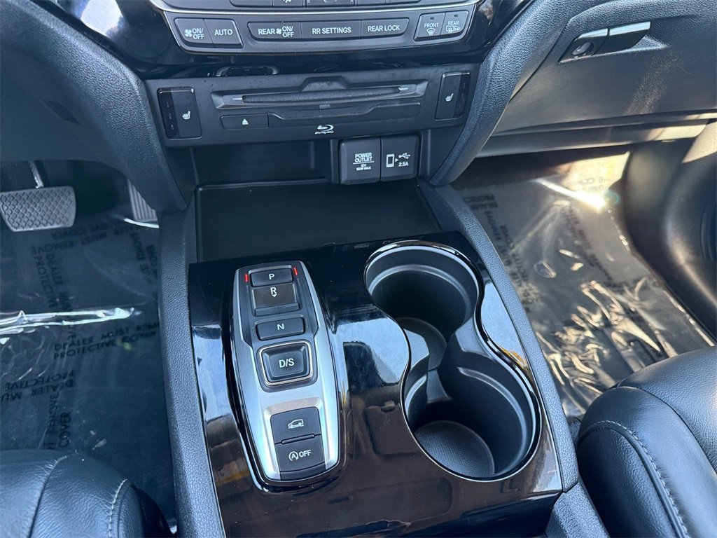 Used 2020 Honda Pilot Touring image 13