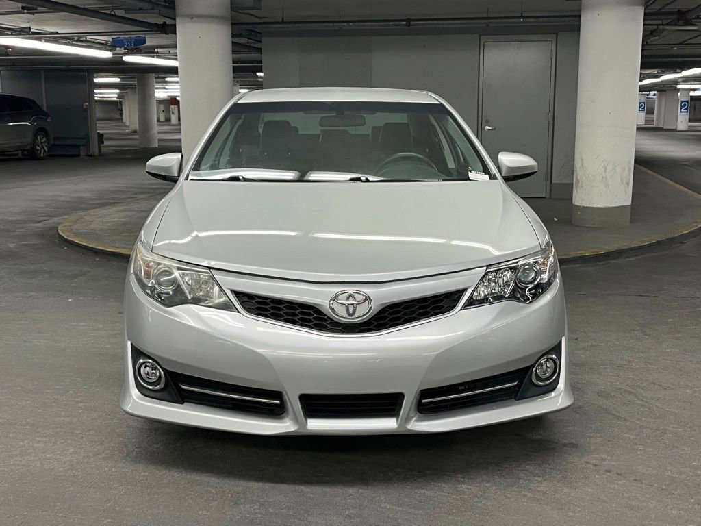 Used 2014 Toyota Camry SE image 24