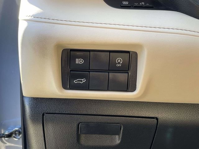 Used 2023 Toyota Highlander XLE image 24