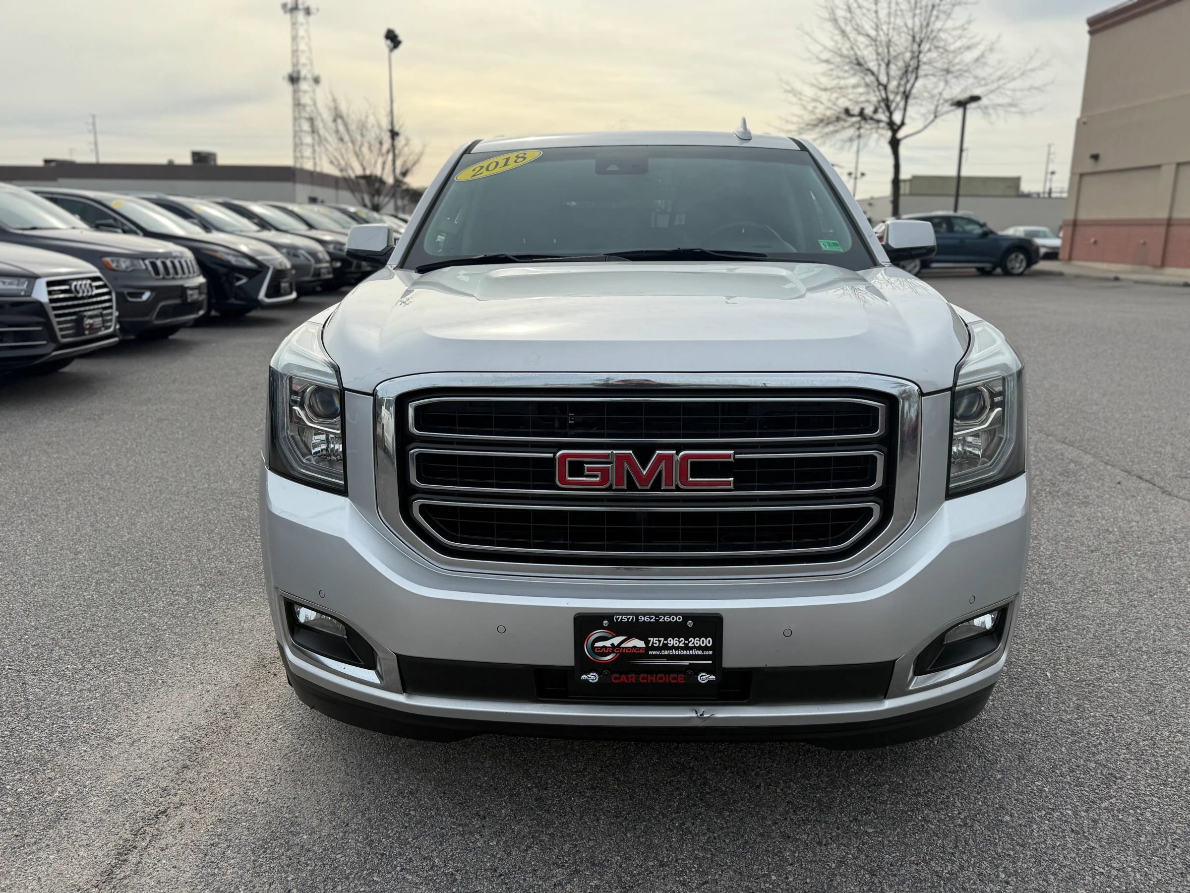 Used 2018 GMC Yukon XL SLT w/ Open Road Package image 4
