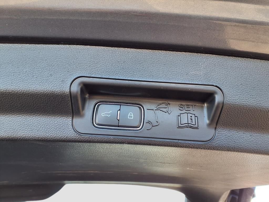 Used 2023 Ford Explorer XLT w/ Equipment Group 202A image 37