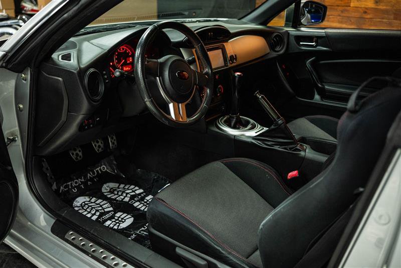 Used 2014 Subaru BRZ Premium w/ Popular Package #1B RWD image 9