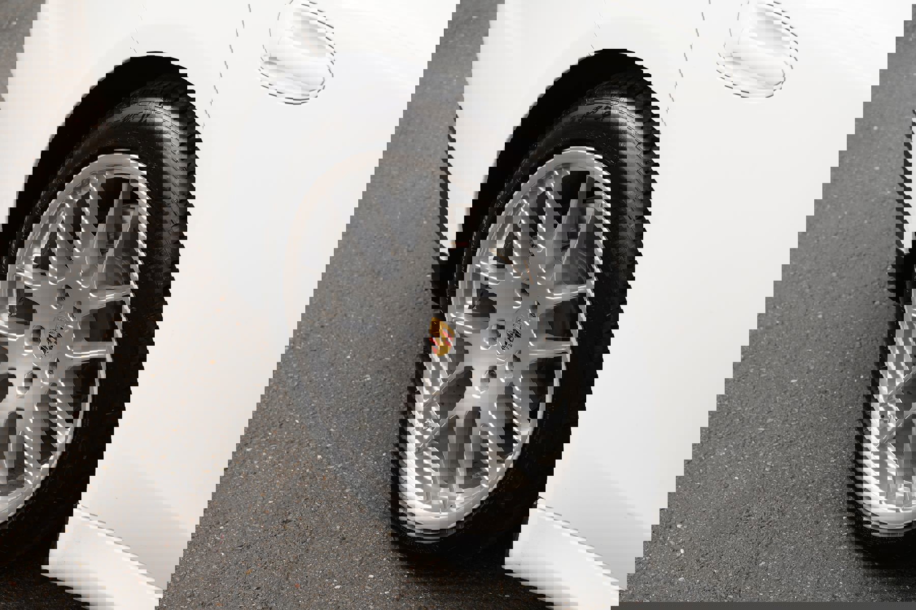 Used 2015 Porsche Panamera 4 image 9