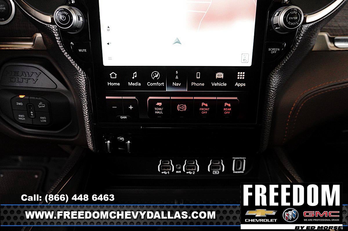 Used 2025 RAM 2500 Limited AWD/4WD image 17