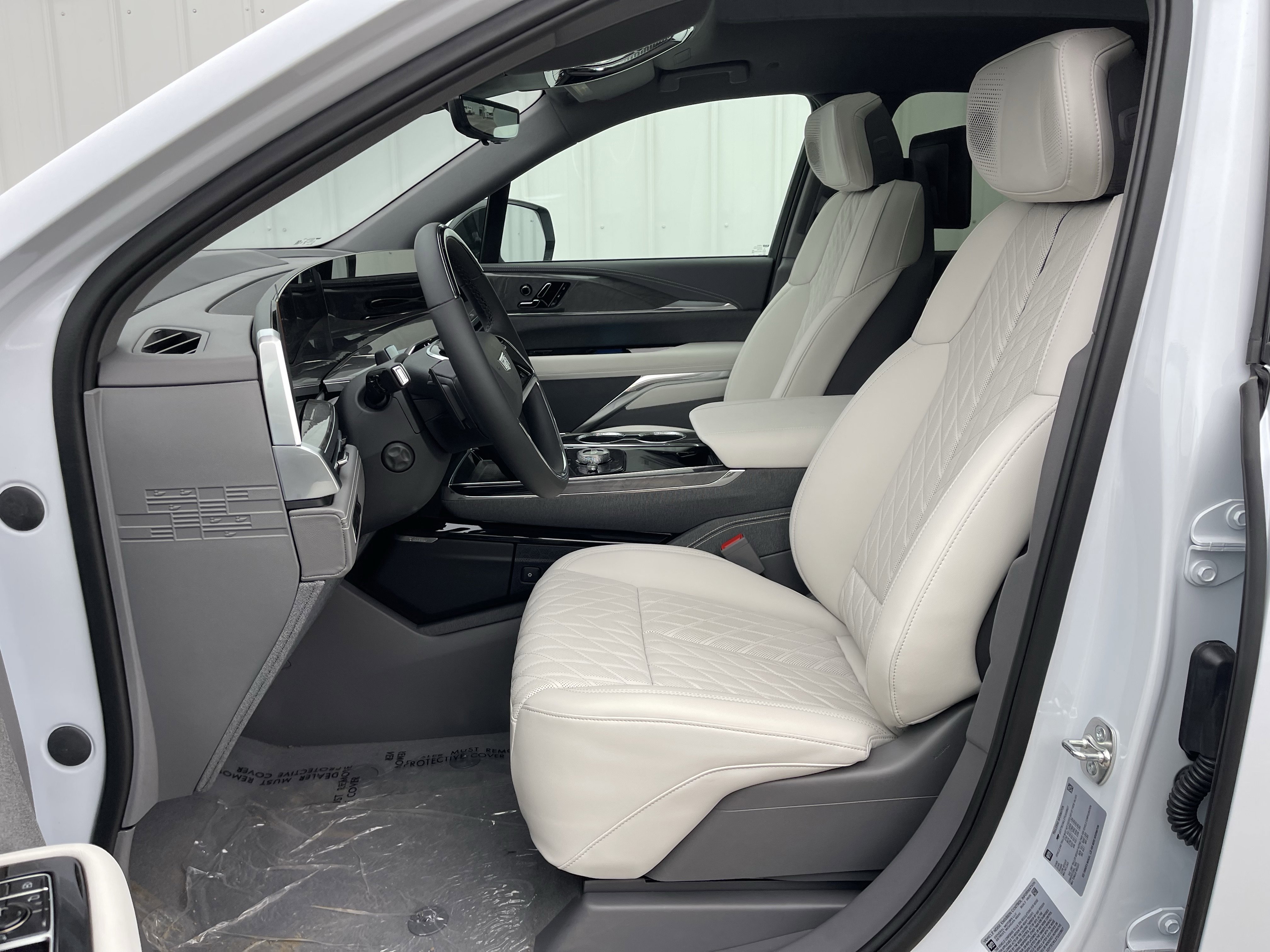 New 2026 Cadillac Escalade IQ Luxury 1 w/ LPO, Radiant Package image 12