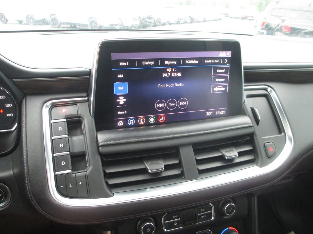 Used 2021 Chevrolet Suburban Z71 AWD/4WD image 30