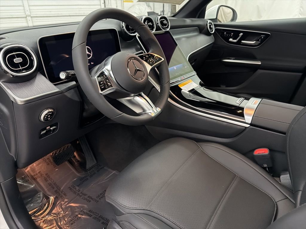 Used 2026 Mercedes-Benz GLC 300 image 12