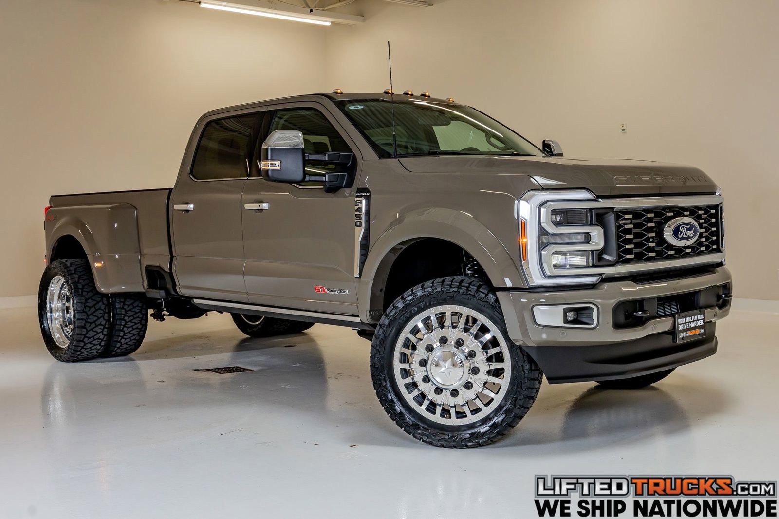 Used 2026 Ford F450 Platinum AWD/4WD image 1