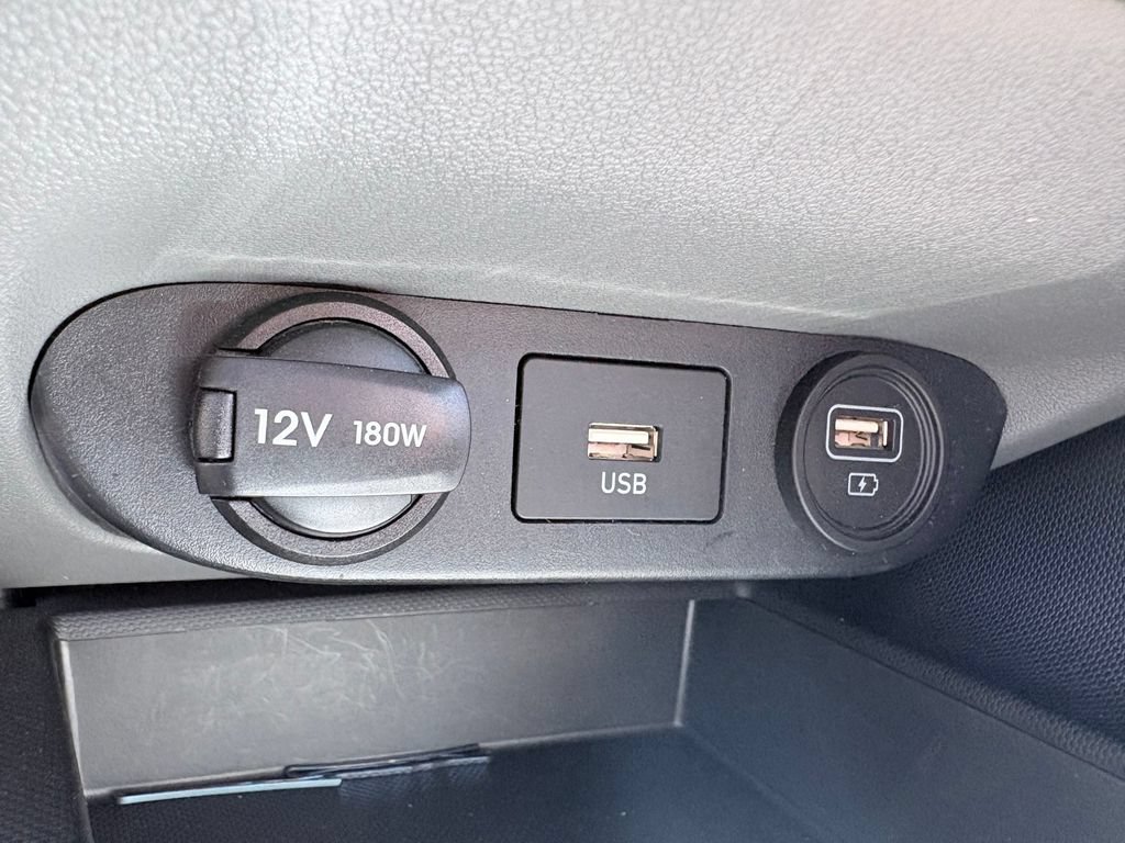 Used 2023 Hyundai Elantra SEL FWD image 19