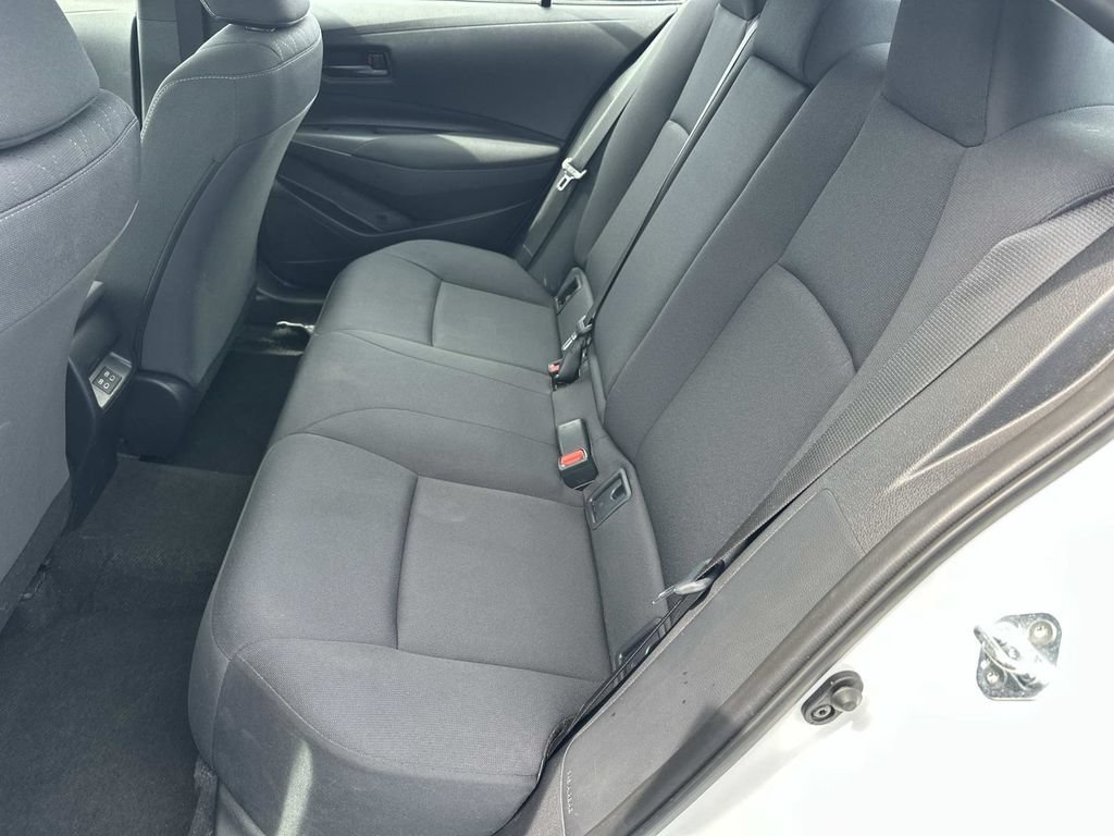 Used 2025 Toyota Corolla LE FWD image 11